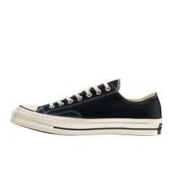 Adidasy Converse Obuwie, Dla obu płci. Czarne obuwie sportowe damskie Converse, bez wzorów, bez zapięcia. Za 361.70 zł.