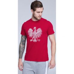 Koszulka kibica męska TSM500 - czerwony. Czerwone t-shirty męskie 4F, m, bez wzorów, z bawełny, bez kołnierzyka, bez ramiączek. W wyprzedaży za 49.99 zł.