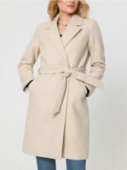 Płaszcz z paskiem - kremowy. Białe płaszcze damskie Sinsay, l, bez wzorów, eleganckie, bez kołnierzyka, bez kaptura. Za 129.99 zł.