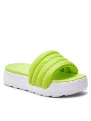 Puma Klapki Karmen Slide Puffy Wns 395399-04 Zielony. Zielone klapki damskie Puma, bez wzorów, ze skóry, bez zapięcia. Za 189.99 zł.