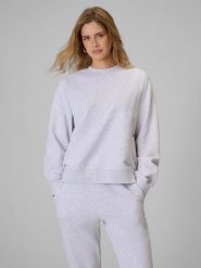 4F Bluza dresowa loose bez kaptura damska - szara S. Szare bluzy damskie 4F, l, bez wzorów, z bawełny, bez ramiączek, bez kaptura. Za 129.99 zł.