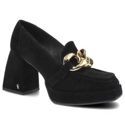 Półbuty damskie Carinii, naturalna skóra zamszowa z elegancką cholewką ozdobnym metalowym łańcuchem, czarne, B7425-H20-E61. Czarne półbuty damskie Carinii, bez wzorów, ze skóry, biznesowe, bez obcasa, na obcasie, bez zapięcia. Za 369.00 zł.