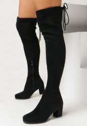Czarne Kozaki Capisa. Czarne kozaki damskie Born2be, bez wzorów, za kolano, bez obcasa, na obcasie, bez zapięcia. Za 169.99 zł.