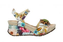 Sandały Laura Vita Barry 36 Beige 202058, Beżowy, Skóra naturalna - 39. Brązowe sandały damskie Laura Vita, z aplikacjami, z materiału, bez obcasa, na koturnie, bez zapięcia. W wyprzedaży za 269.10 zł.