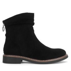 Botki Clara Barson. Czarne botki damskie Clara Barson, bez wzorów, bez obcasa, na płaskiej podeszwie, bez zapięcia. Za 149.99 zł.