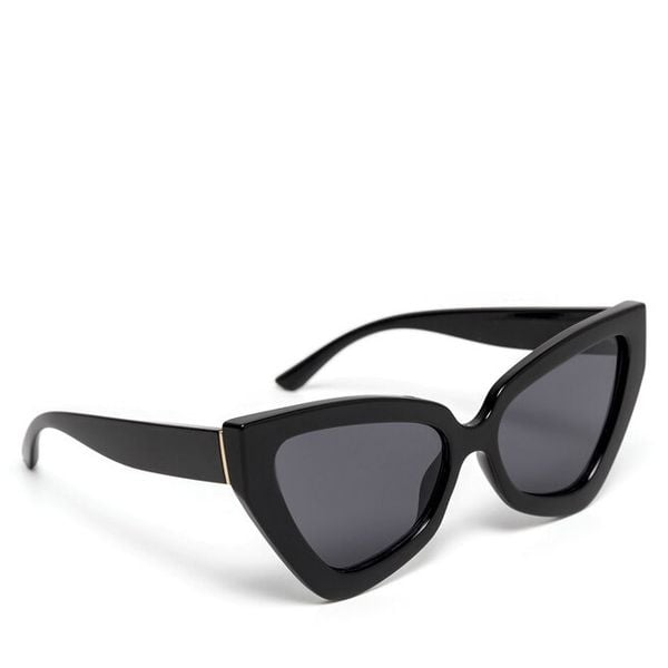 Okulary przeciwsłoneczne Jenny Fairy. Czarne okulary przeciwsłoneczne damskie Jenny Fairy. Za 29.99 zł.