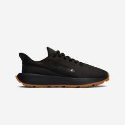 Buty sportowe męskie Decathlon KLNJ Be Geared Up. Czarne buty sportowe męskie Decathlon, bez wzorów, z kauczuku, bez zapięcia, trekkingowe. Za 139.99 zł.