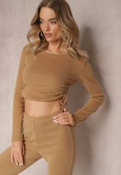 Brązowa Bluzka z Regulowanymi Paskami Po Bokach Awetrisa. Brązowe bluzki damskie Renee, bez wzorów, klasyczne, bez kołnierzyka, bez ramiączek. Za 44.99 zł.