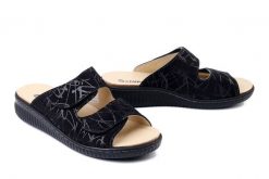 DR. BRINKMANN 700732-01 schwarz, klapki damskie. Czarne klapki damskie Dr. Brinkmann, na lato, bez wzorów, ze skóry, bez obcasa, bez zapięcia. Za 246.42 zł.