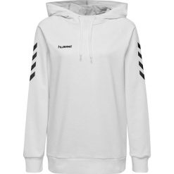 Bluza sportowa z kapturem damska Hummel Go Cotton Hoodie Woman. Białe bluzy damskie Hummel, s, bez wzorów, sportowe, bez ramiączek, z kapturem. Za 215.50 zł.