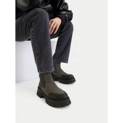 Sztyblety G-Star. Szare botki damskie G-Star, bez wzorów, retro, bez obcasa, na płaskiej podeszwie, bez zapięcia. Za 439.99 zł.