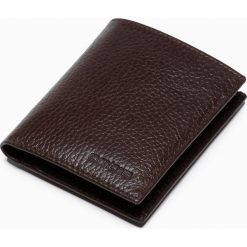 Portfel męski skórzany - brązowy A608 - uniwersalny. Brązowe portfele męskie Ombre Clothing, bez wzorów, z materiału. W wyprzedaży za 69.99 zł.