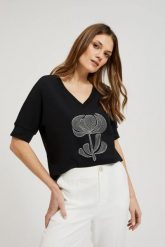 Bluza z dżetami czarna. Czarne bluzy damskie MOODO, bez wzorów, bez ramiączek, bez kaptura. W wyprzedaży za 44.99 zł.