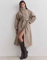 Damski płaszcz wodoodporny oddychający kawowy. Brązowe płaszcze damskie Aim'n, m, bez wzorów, z materiału, eleganckie, bez kołnierzyka, bez kaptura. Za 859.00 zł.