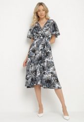 Czarna Kopertowa Sukienka z Bawełną o Rozkloszowanym Kroju z Paskiem Aulinea. Czarne sukienki damskie Born2be, na co dzień, l, bez wzorów, z bawełny, eleganckie, bez kołnierzyka, bez ramiączek, midi, kopertowe. Za 49.99 zł.