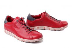 MANITU 840151-04 rot, półbuty damskie. Czerwone półbuty damskie Manitu, bez wzorów, ze skóry, bez obcasa, bez zapięcia. Za 297.42 zł.