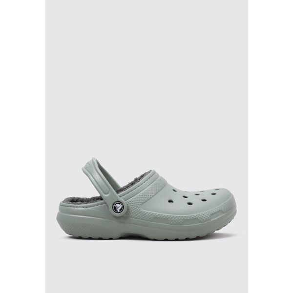Sandały CROCS CLASSIC LINED CLOG Zielony. Zielone sandały damskie Crocs, na lato, bez wzorów, z gumy, bez zapięcia. Za 320.47 zł.