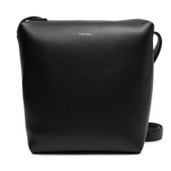 Saszetka Calvin Klein. Czarne saszetki i nerki męskie Calvin Klein, bez wzorów. Za 489.99 zł.