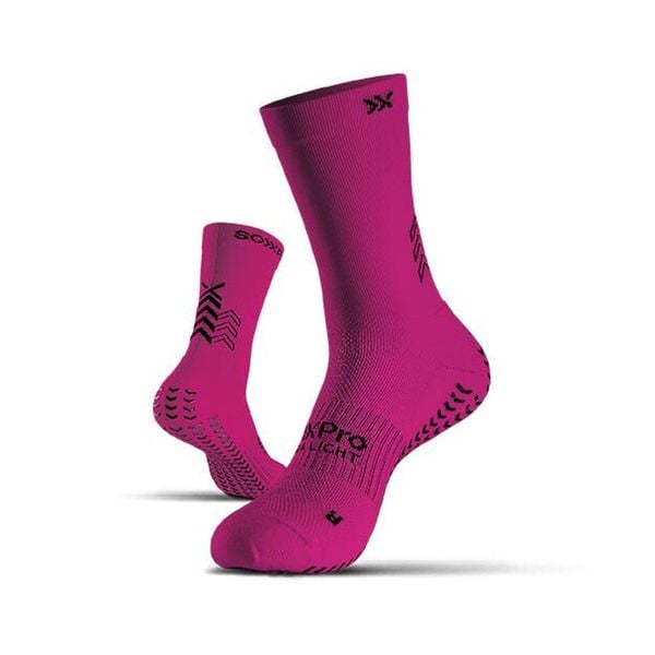 Skarpety piłkarskie SOXPro Ultra Light Fluo Fuchsia Anti-Slip Grip. Czerwone skarpetki damskie GEARXPRO, bez wzorów. Za 199.50 zł.