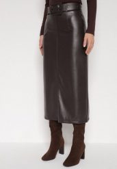 Brązowa Spódnica Ołówkowa z Imitacji Skóry z Paskiem z Dużą Klamrą Rewedia. Brązowe spódnice damskie Born2be, do pracy, l, bez wzorów, ze skóry, biznesowe, midi, koszulowe. Za 134.99 zł.