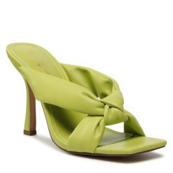 Klapki DeeZee. Zielone klapki damskie DeeZee, bez wzorów, bez obcasa, bez zapięcia. Za 139.99 zł.