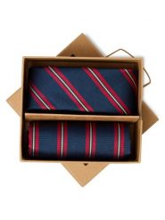 Finshley & Harding London Krawat i poszetka z jedwabiu Mężczyźni Jedwab niebieski w paski, ONE SIZE. Niebieskie krawaty i muchy Finshley & Harding London, bez wzorów, z jedwabiu. Za 199.95 zł.