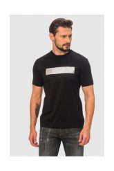 EMPORIO ARMANI Czarny t-shirt męski ze srebrnym logo, Rozmiar XL. Czarne t-shirty męskie Emporio Armani, m, z aplikacjami, prążkowane, bez kołnierzyka, bez ramiączek. W wyprzedaży za 288.99 zł.