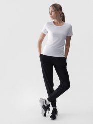 4F Spodnie dresowe joggery damskie - czarne M. Czarne spodnie dresowe damskie 4F, bez wzorów, z bawełny, sportowe. W wyprzedaży za 99.99 zł.
