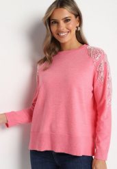 Różowy Sweter z Dodatkiem Modalu i Wiskozy z Perłami i Cekinami na Ramionach Ivenise. Czerwone swetry nierozpinane damskie Born2be, na zimę, bez wzorów, z wiskozy, bez kołnierzyka, bez ramiączek. Za 109.99 zł.