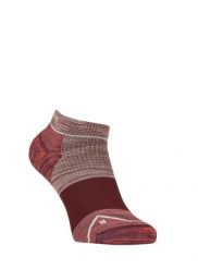 Skarpety trekkingowe damskie Ortovox Alpine Low Socks. Czerwone skarpetki damskie ORTOVOX, bez wzorów, z materiału. Za 101.19 zł.
