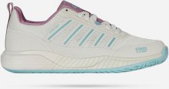 Padel shoes for ladies K-SWISS ULTRA COURT PADEL white/lilas EU40. Białe obuwie sportowe damskie K-SWISS, bez wzorów, bez zapięcia. Za 530.60 zł.