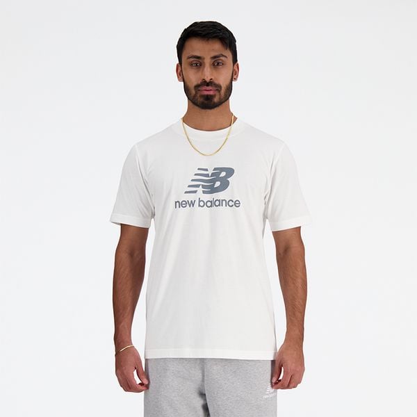 Koszulka męska New Balance MT41502WT – biała. Białe koszulki sportowe męskie New Balance, m, bez wzorów, z bawełny, bez ramiączek. Za 139.99 zł.