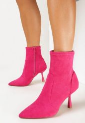 Fuksjowe Botki na Niskiej Szpilce z Imitacji Zamszu Niluvio. Czerwone botki damskie Born2be, bez wzorów, z jeansu, eleganckie, bez obcasa, na obcasie, bez zapięcia. Za 64.99 zł.