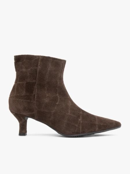 Botki w print krokodyla na szpilce flare. Brązowe botki damskie Brawo sp. z o.o., bez wzorów, ze skóry, eleganckie, bez obcasa, na obcasie, bez zapięcia. Za 479.99 zł.