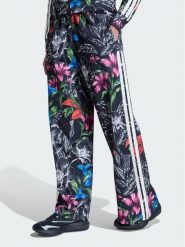 Adidas Spodnie dresowe X Farm Rio House Of Trio Track KR0243 Czarny Relaxed Fit. Czarne spodnie dresowe damskie Adidas, bez wzorów, z bawełny. Za 348.99 zł.