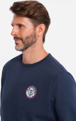 Ombre Nierozpinana męska dresowa bluza z naszywką w stylu college granatowa V2 OM-SSNZ-0134 L. Bluzy męskie Ombre, l, z aplikacjami, z dresówki, bez ramiączek, bez kaptura. Za 139.99 zł.