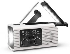 PRISTAR radio FM z latarką 4000 mAh YX318 białe. Białe radia Feegar. Za 81.06 zł.