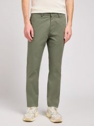 MESKIE SPODNIE LEE SLIM CHINO OLIVE GROVE 112349317. Zielone eleganckie spodnie męskie Lee, bez wzorów. Za 219.99 zł.