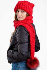 Czapka w Warkocze z Wywijanym Mankietem - Czerwona. Czerwone czapki damskie Awama, bez wzorów, z materiału. Za 179.90 zł.