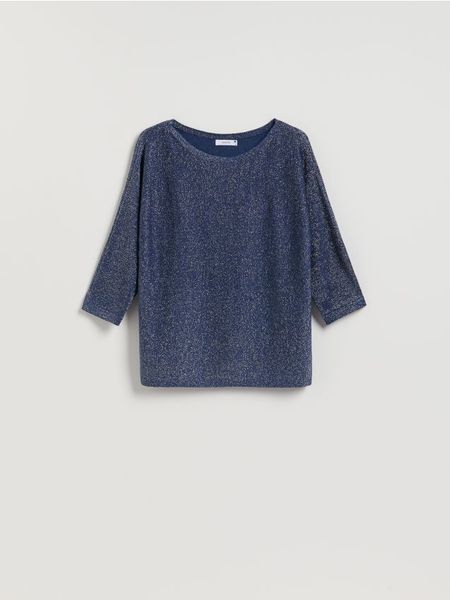 Sweter z metalizowaną nitką - niebieski. Niebieskie swetry nierozpinane damskie Reserved, l, bez wzorów, z wiskozy, bez kołnierzyka, bez ramiączek. Za 99.99 zł.