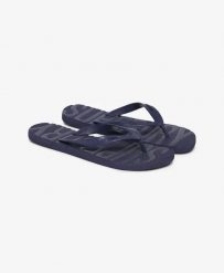 Superdry Klapki Core Logo z gumy – RICH NAVY TONAL. Niebieskie klapki damskie Superdry, bez wzorów, z gumy, bez zapięcia. Za 138.00 zł.