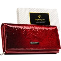 Duży, czerwony portfel damski z lakierowanej skóry naturalnej, wyposażony w system RFID Rovicky RPN-20A-RSP. Czerwone portfele damskie ze skóry. Za 71.99 zł.