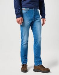 WRANGLER TEXAS SLIM MĘSKIE SPODNIE JEANSOWE JEANSY DŻINSY PRAIRIE BLUE 112356813 W12S017441. Niebieskie jeansy męskie Wrangler, z bawełny, casualowe. Za 219.99 zł.
