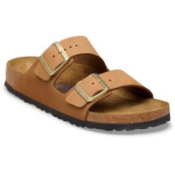 Klapki Birkenstock Arizona Sfb Z Nubukowej Skóry Damskie. Brązowe klapki damskie Birkenstock, bez wzorów, z materiału, bez obcasa, bez zapięcia. Za 644.75 zł.