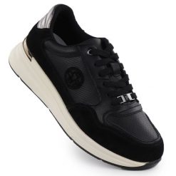 Skórzane półbuty damskie czarne Filippo DP7106/25. Czarne półbuty damskie Filippo, bez wzorów, ze skóry, bez obcasa, bez zapięcia. Za 179.99 zł.