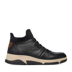 Botki Rieker. Czarne botki damskie Rieker, bez wzorów, bez obcasa, na koturnie, bez zapięcia. Za 399.99 zł.