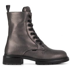 Botki MEXX. Szare botki damskie Mexx, bez wzorów, bez obcasa, na płaskiej podeszwie, bez zapięcia. Za 299.99 zł.