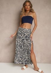 Granatowa Rozkloszowana Spódnica z Wiskozy ze Wsuwanymi Kieszeniami Koselle. Niebieskie spódnice damskie Renee, na co dzień, l, bez wzorów, z wiskozy, eleganckie, midi, rozkloszowane. Za 49.99 zł.