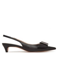 Sandały TWINSET. Czarne sandały damskie Twinset, bez wzorów, bez obcasa, na płaskiej podeszwie, bez zapięcia. Za 569.99 zł.