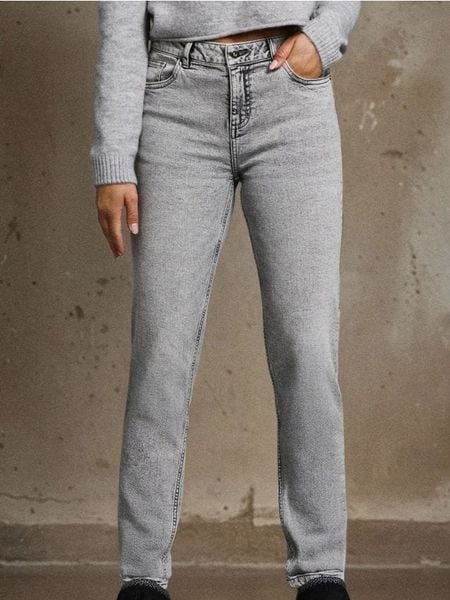 Jeansy boyfriend slim - szary. Szare jeansy damskie Sinsay, bez wzorów, z jeansu. Za 69.99 zł.